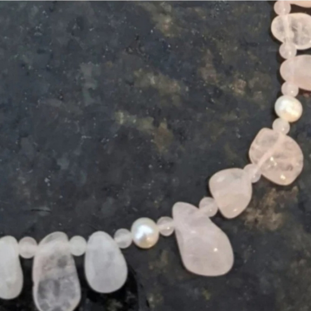 Pale pink Lght Pink Rose Quartz Gemstone Necklace Vintage - Picture 3 of 4